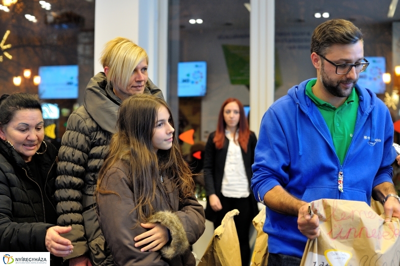 Segítség az OTP-től - fotó Szarka Lajos