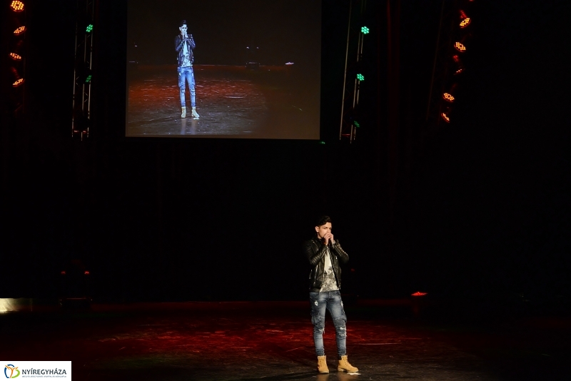 Like 2 döntő a VMKK színpadán