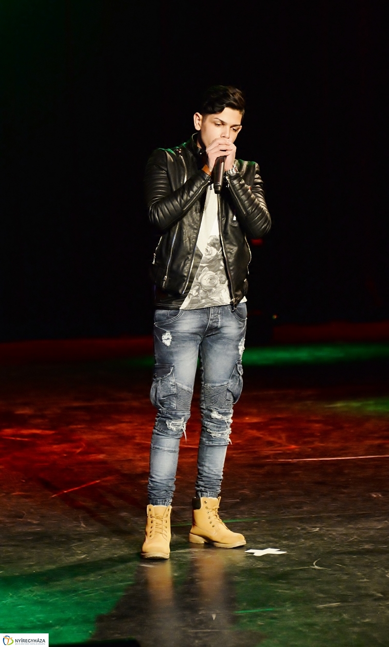 Like 2 döntő a VMKK színpadán