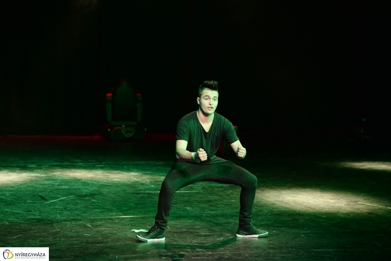 Like 2 döntő a VMKK színpadán