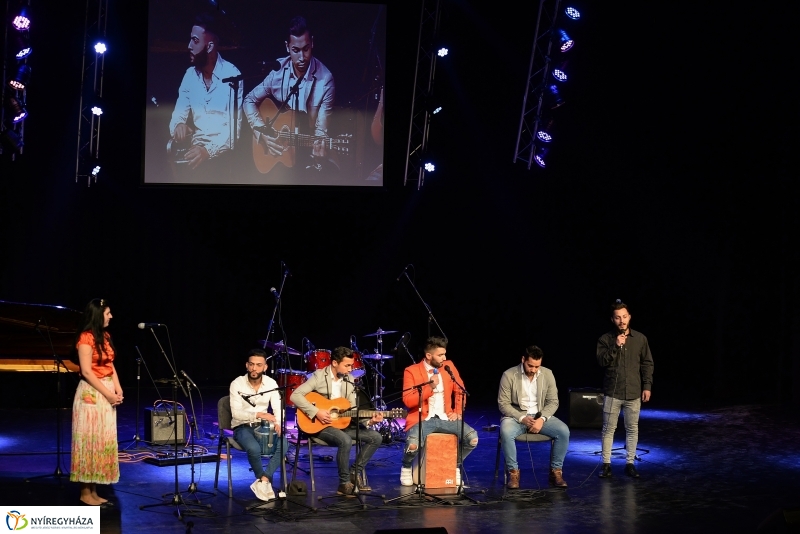 Like 2 döntő a VMKK színpadán