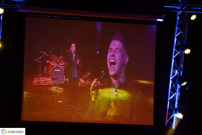 Like 2 döntő a VMKK színpadán