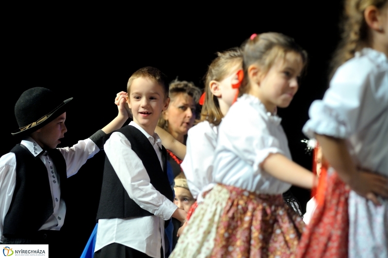 Karácsony a gyermekjóléti központtal - fotó Szarka Lajos