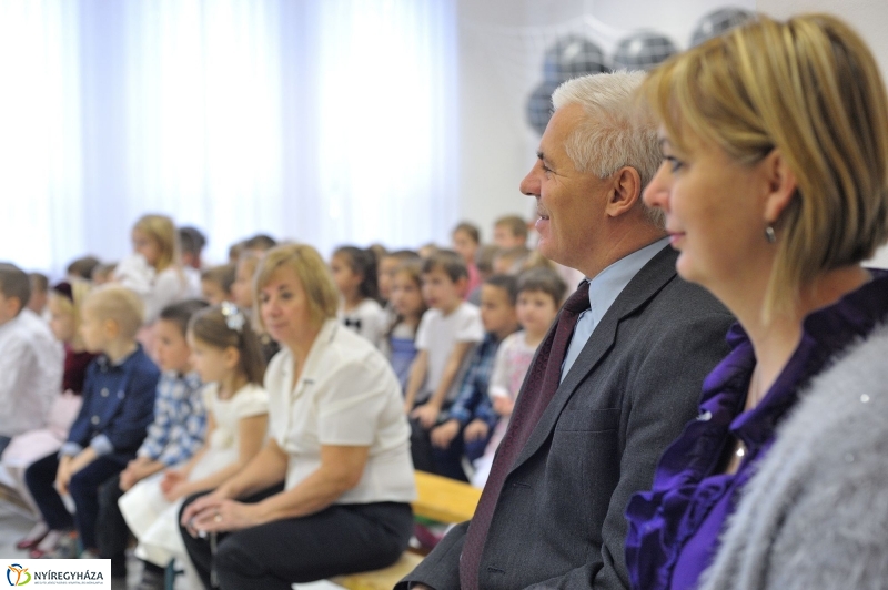 Ajándék sportszercsomag a Ligeti óvodának - fotó Szarka Lajos