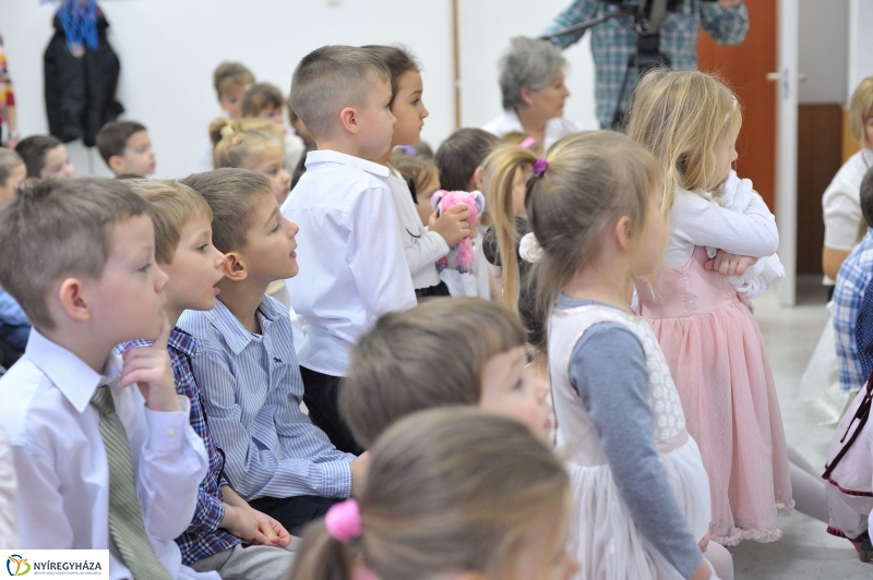 Ajándék sportszercsomag a Ligeti óvodának - fotó Szarka Lajos