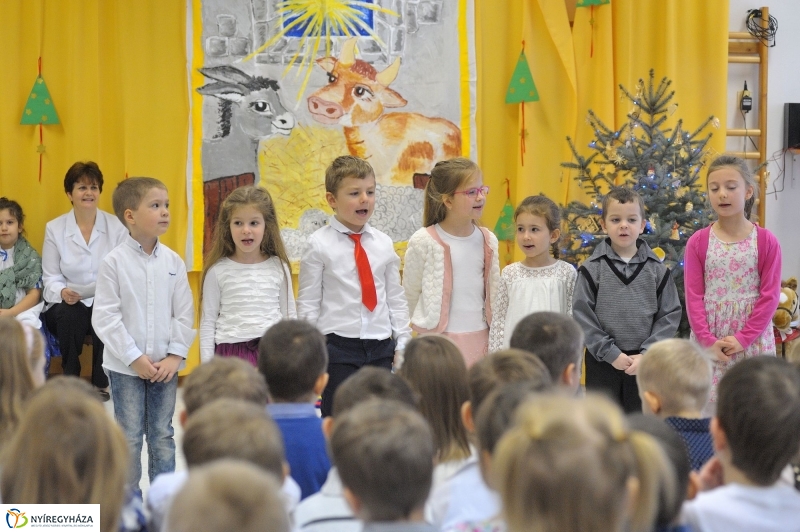 Ajándék sportszercsomag a Ligeti óvodának - fotó Szarka Lajos