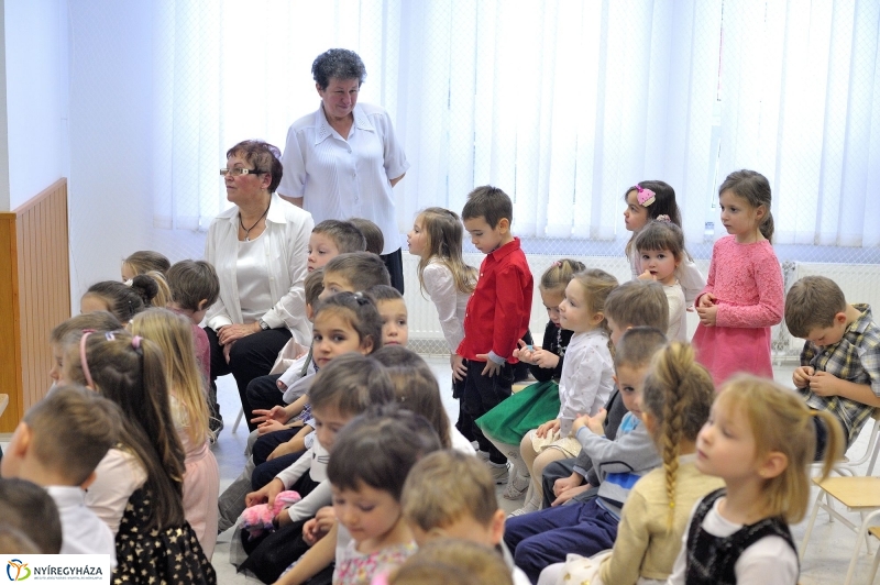 Ajándék sportszercsomag a Ligeti óvodának - fotó Szarka Lajos