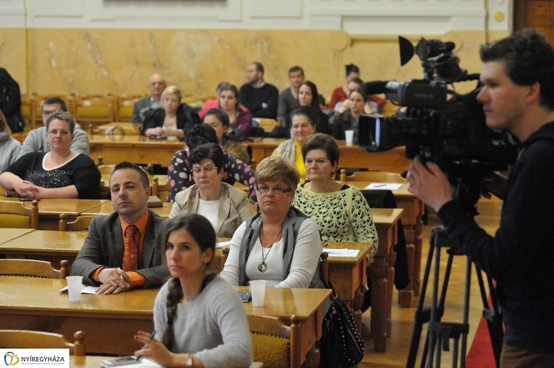 Civil konferencia Nyíregyházán - fotó Szarka Lajos