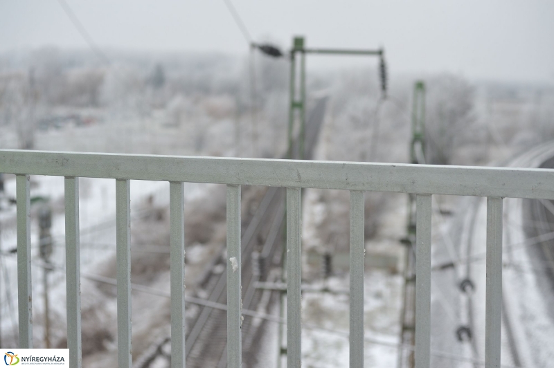 Korlátjavítás a Tiszavasvári úton - fotó Szarka Lajos