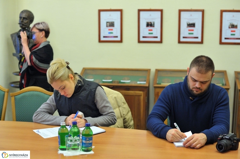 Adomány négy keréken - fotó Szarka Lajos