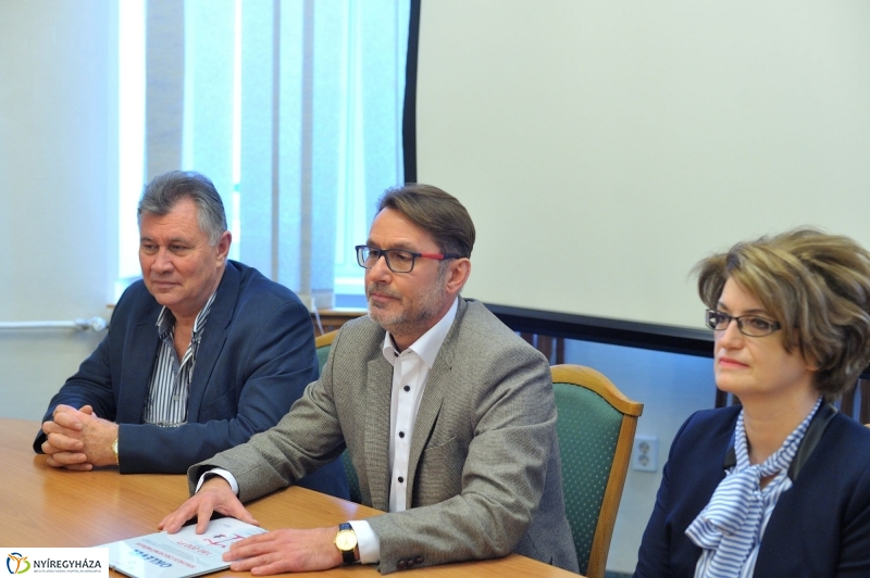 Adomány négy keréken - fotó Szarka Lajos