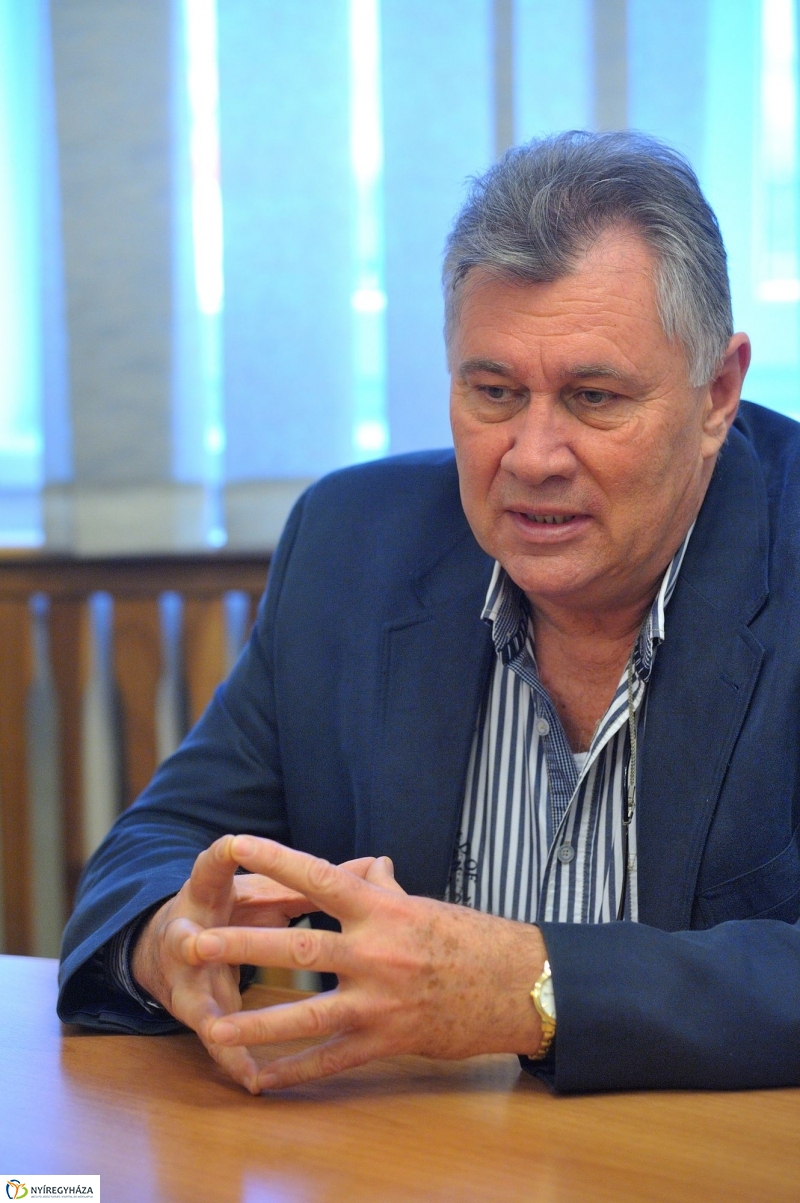 Adomány négy keréken - fotó Szarka Lajos