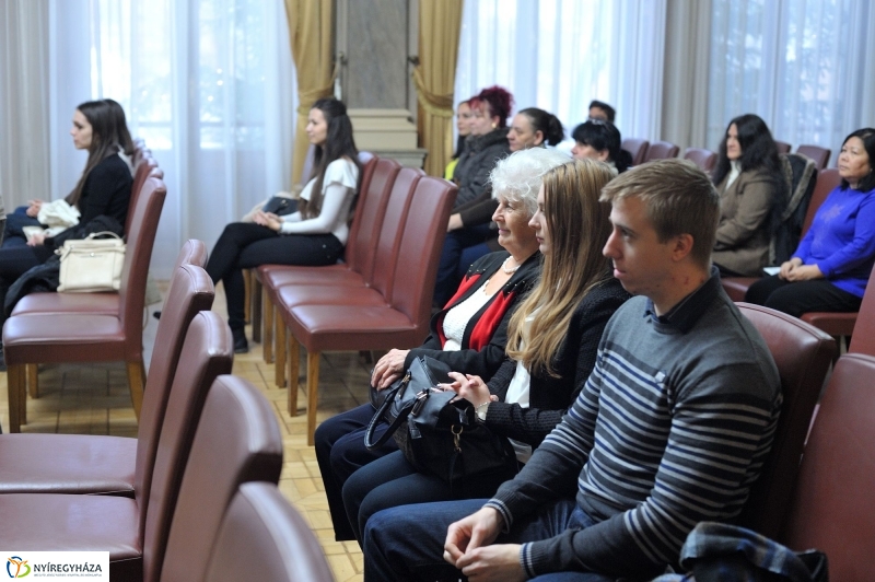 A rászoruló hallgatókért - fotó Szarka Lajos