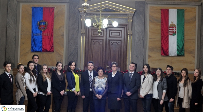 A rászoruló hallgatókért - fotó Szarka Lajos