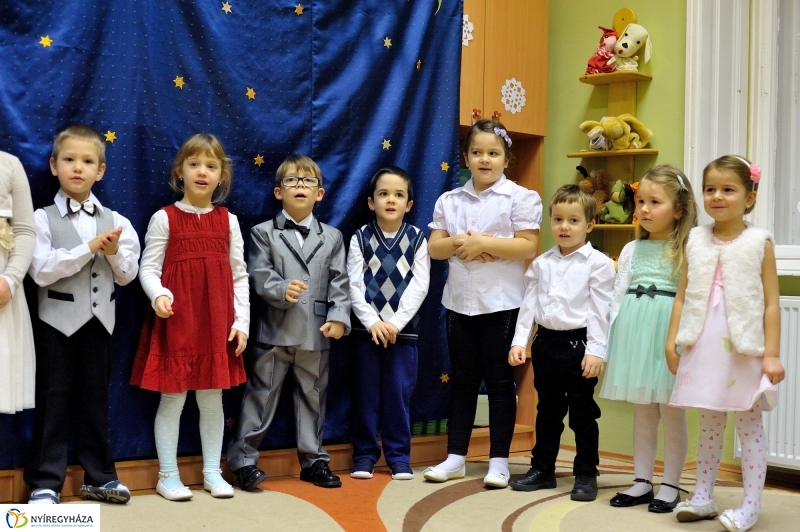 Mustármagosok karácsonyi műsora - fotó Szarka Lajos