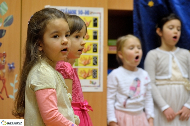 Mustármagosok karácsonyi műsora - fotó Szarka Lajos