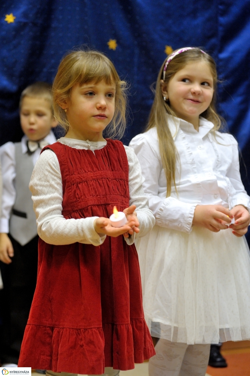 Mustármagosok karácsonyi műsora - fotó Szarka Lajos