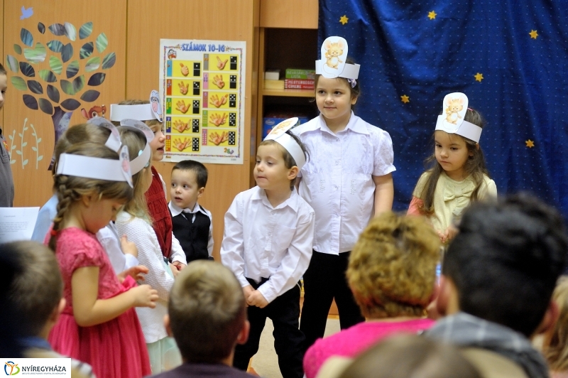 Mustármagosok karácsonyi műsora - fotó Szarka Lajos