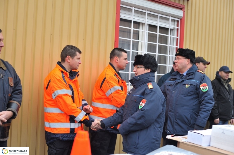 Eszközök a tűzoltóknak - fotó Szarka Lajos