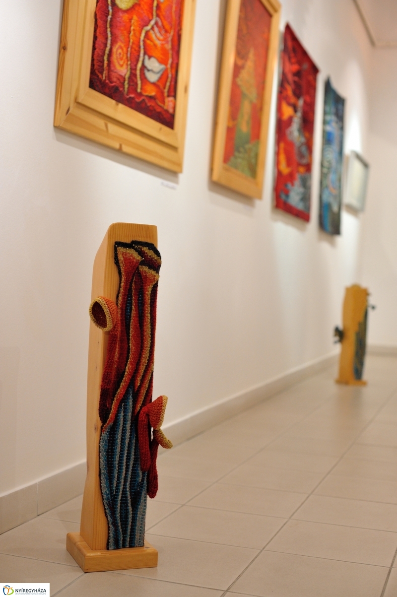 Művek textilen és fotópapíron - fotó Szarka Lajos