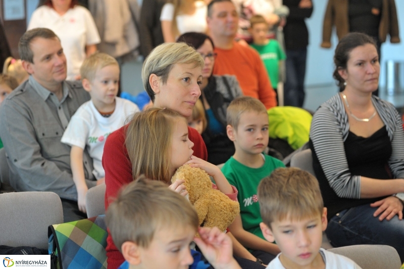 Sportszer adomány - fotó Szarka Lajos