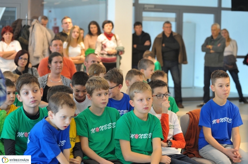 Sportszer adomány - fotó Szarka Lajos