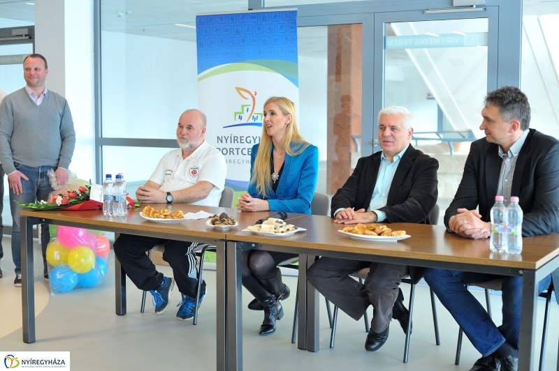 Sportszer adomány - fotó Szarka Lajos