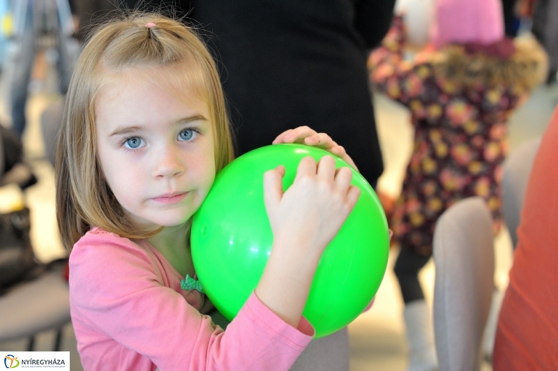 Sportszer adomány - fotó Szarka Lajos