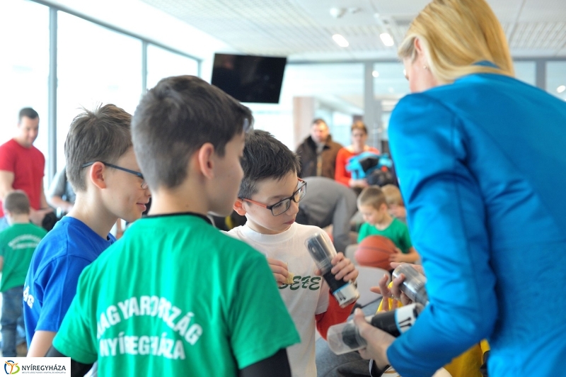 Sportszer adomány - fotó Szarka Lajos