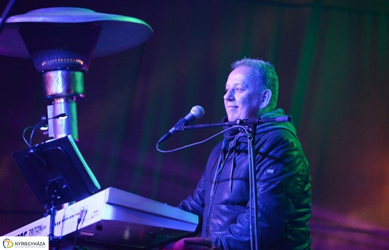 Szilveszteri utcabál a Kossuth téren