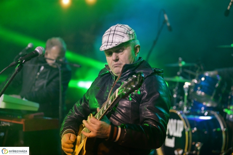 Szilveszteri utcabál a Kossuth téren