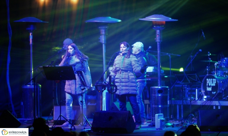 Szilveszteri utcabál a Kossuth téren