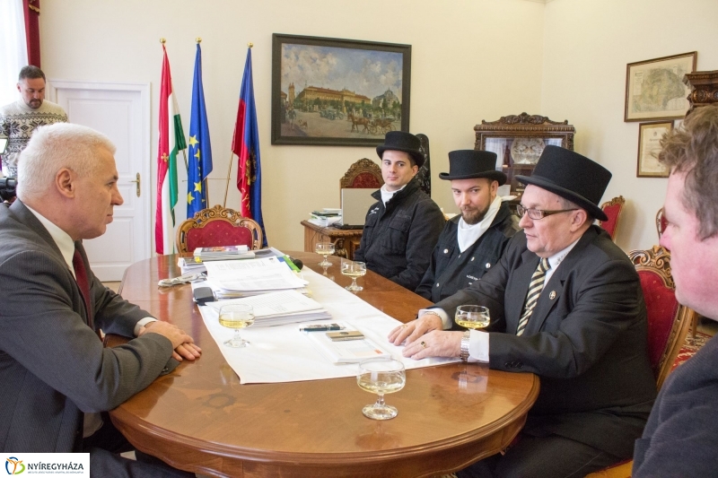 Újévi jókívánságok a Városházán - fotó Szarka Lajos