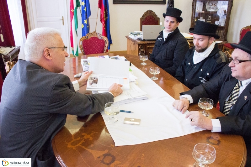 Újévi jókívánságok a Városházán - fotó Szarka Lajos