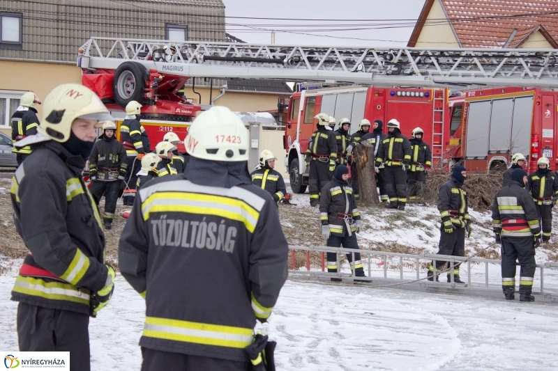 Jégről mentés a Bujtoson - fotó Szarka Lajos