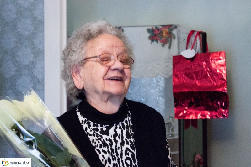 Szépkorú köszöntése Árvai Sándorné - fotó Szarka Lajos