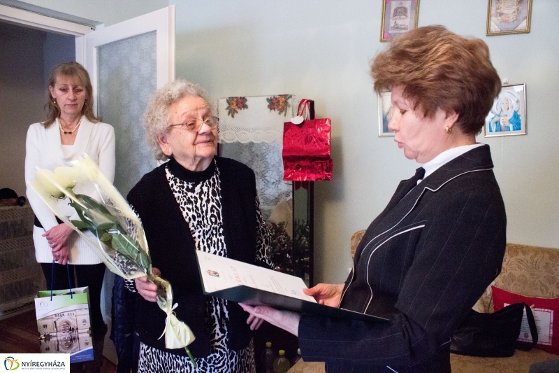 Szépkorú köszöntése Árvai Sándorné - fotó Szarka Lajos