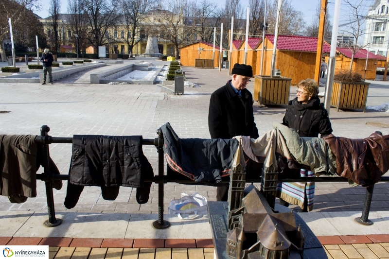 Ruhaadomány - fotó Szarka Lajos