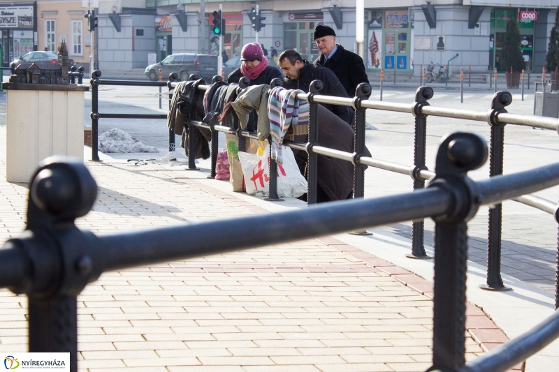 Ruhaadomány - fotó Szarka Lajos