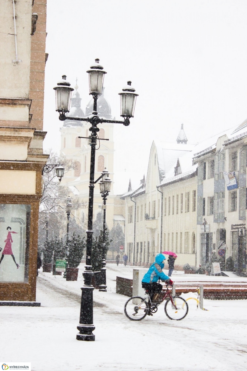Egy kis havazás - fotó Szarka Lajos