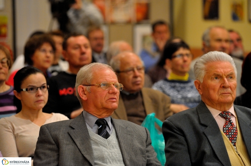 Értékes Esték-A Hősök Temetője - fotó Szarka Lajos