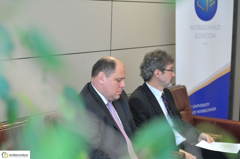 Nyíregyházi Egyetem sajtótájékoztatója - fotó Szarka Lajos