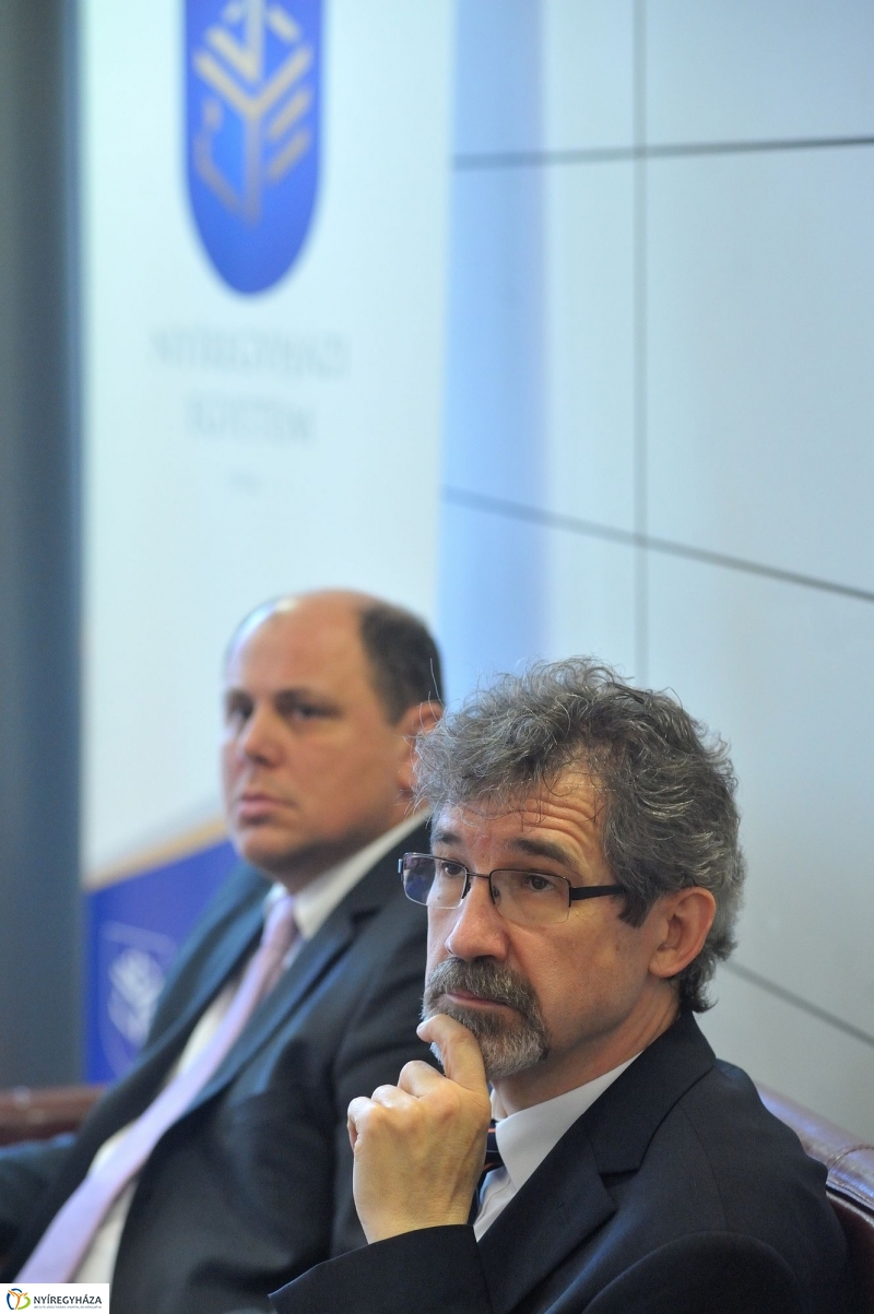 Nyíregyházi Egyetem sajtótájékoztatója - fotó Szarka Lajos