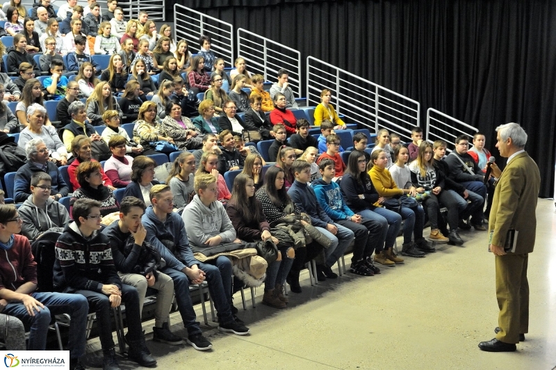 Rendhagyó irodalmi óra - fotó Szarka Lajos