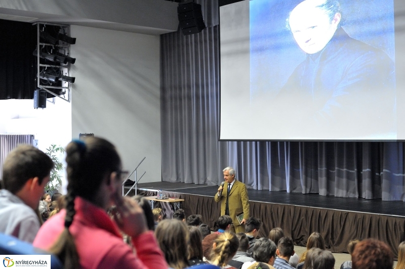 Rendhagyó irodalmi óra - fotó Szarka Lajos