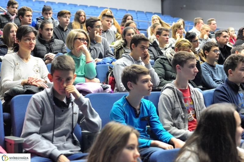 Rendhagyó irodalmi óra - fotó Szarka Lajos