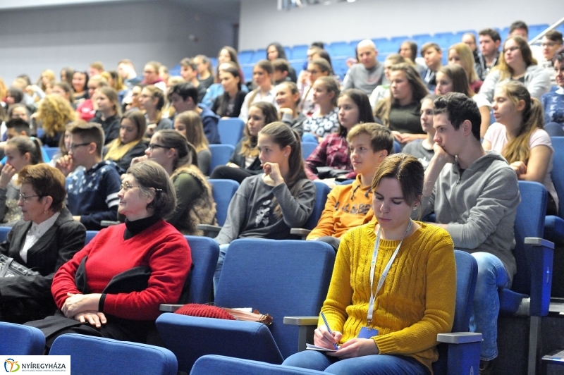 Rendhagyó irodalmi óra - fotó Szarka Lajos