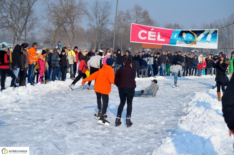 Korcsolyák  a Tófürdőn - fotó Szarka Lajos