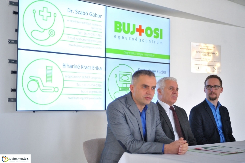 Bujtosi Egészségcentrum átadása - fotó Szarka Lajos