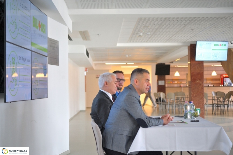 Bujtosi Egészségcentrum átadása - fotó Szarka Lajos